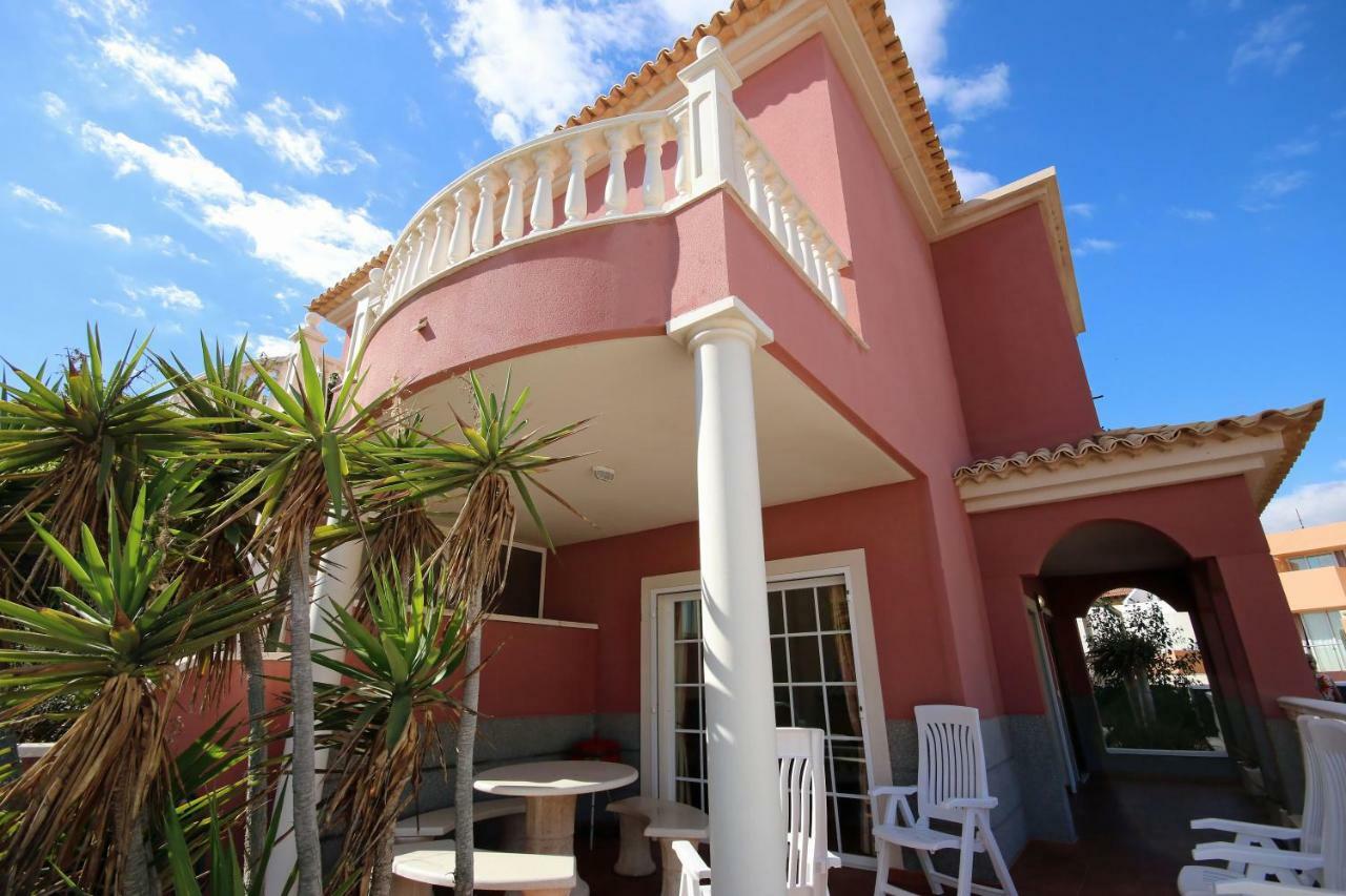 Las Dunas 2 By Rentmedano Pretty 2 Bedroom Villa, Ocean Views, Pool And Wifi El Médano Eksteriør bilde
